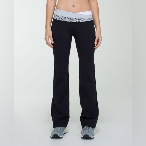 Lululemon Astro Pant, Size 10, NWOT - Picture 3 of 6